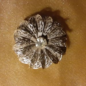 Vintage Filigree FLORAL Scarf Clip